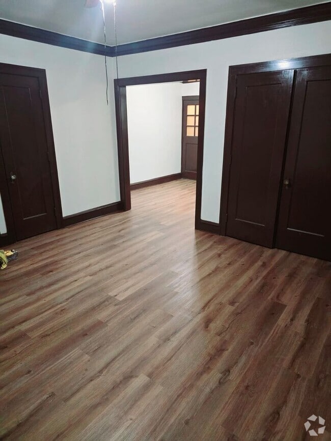 Building Photo - 831-833 College Ave - 12 Family (ACE PROPE... Rental