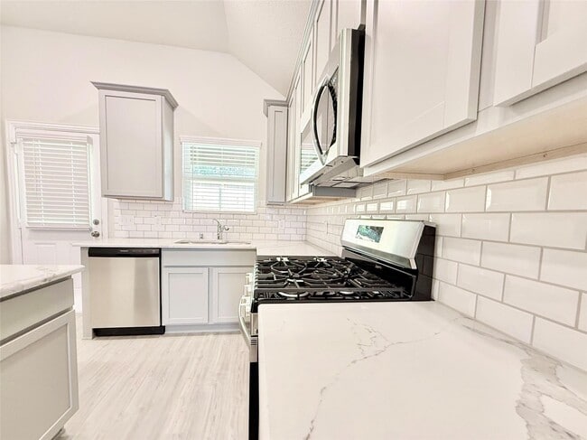 Photo - 22858 Ephesus Ave