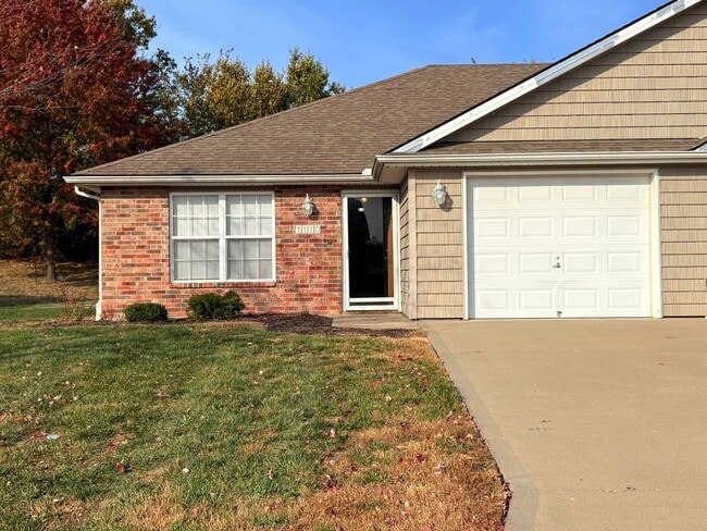 Building Photo - 1108-1110 Willow Unit 1110 Willow