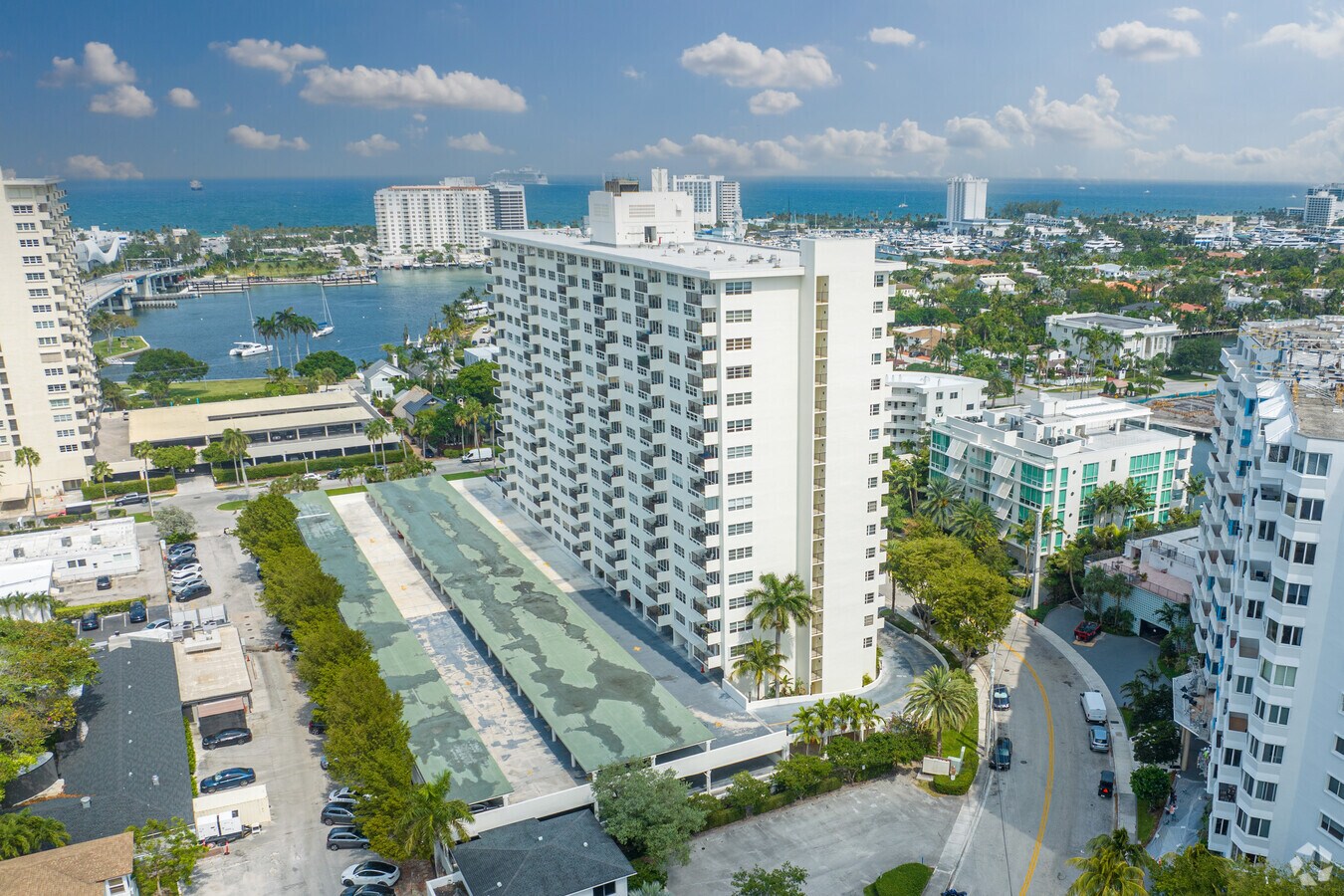 Alterno - Essex Tower