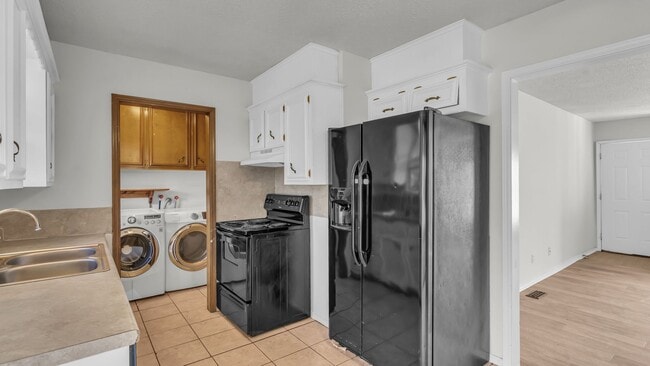 Photo - E 35th St Duplex Unidad 5803