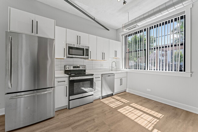 Photo - 7645 N Sheridan Rd Unit 110