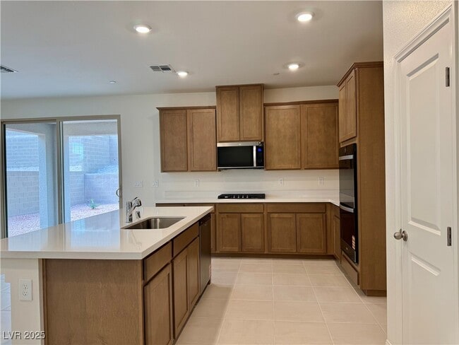 Photo - 639 La Vis Acrs Ln