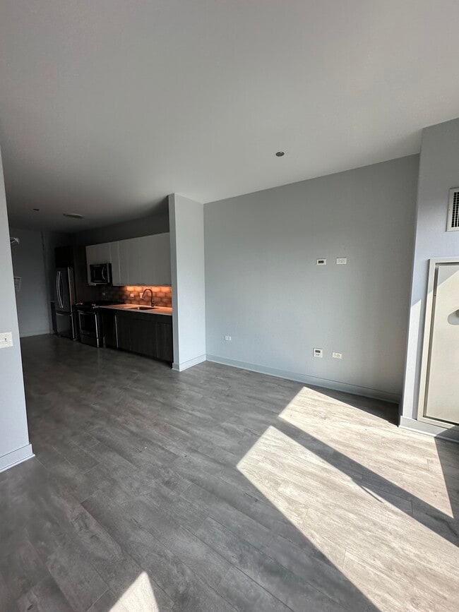 Photo - 1025 W Addison St Unidad 830