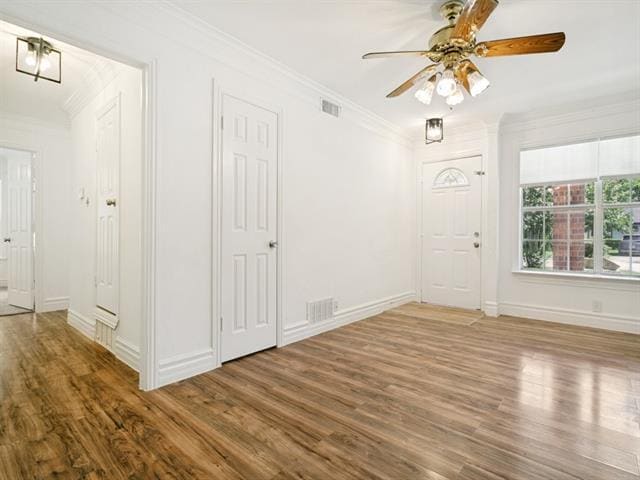 Photo - 415 Crockett Dr