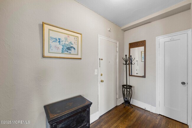 400 Deal Lake Dr Unit 7H