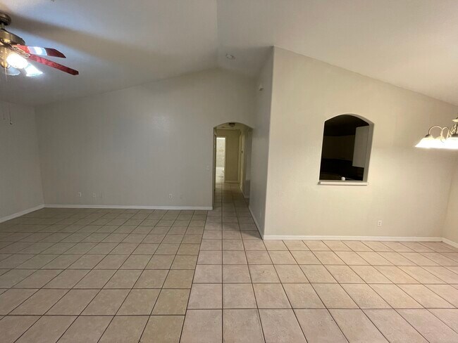 Photo - 2511 Owen Ave Unit 2511