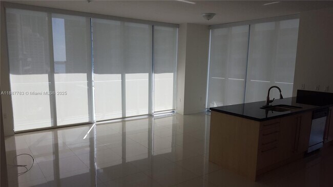 Photo - 79 SW 12th St Unidad 1506-S