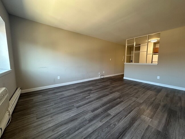 Photo - 3069 Oakland