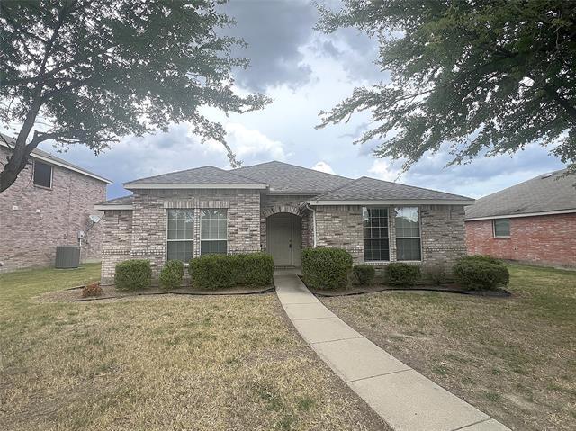 Photo - 1616 Logan Dr