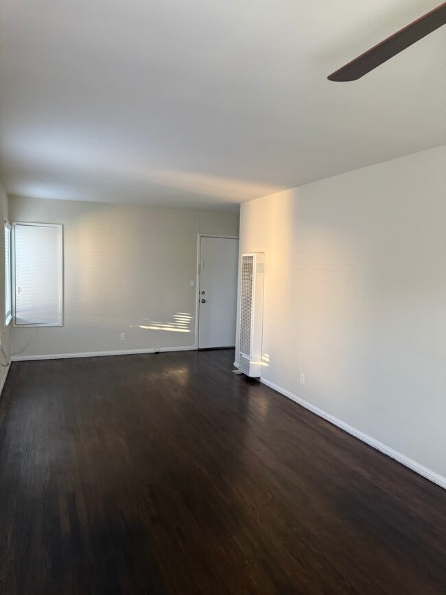 Photo - 14818 Magnolia Blvd Unit 14818