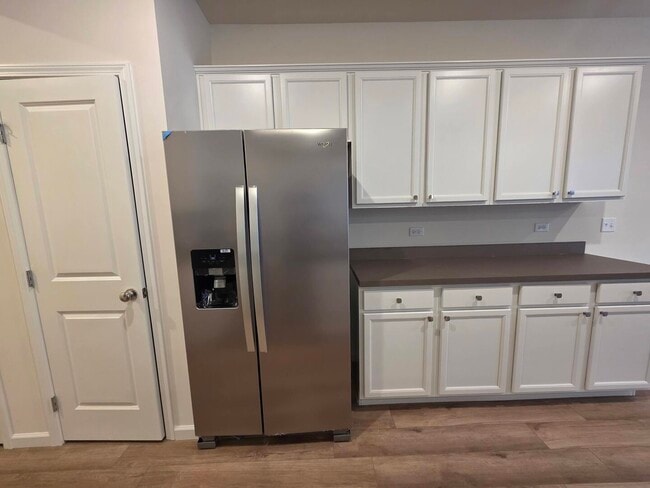 Photo - 5915 Hawkweed Dr