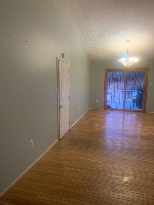 Photo - 4922 Plata St