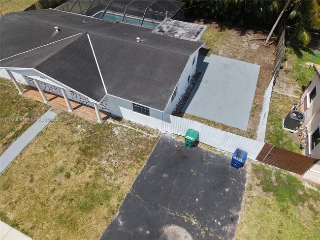 Photo - 20570 NW 1st Ct