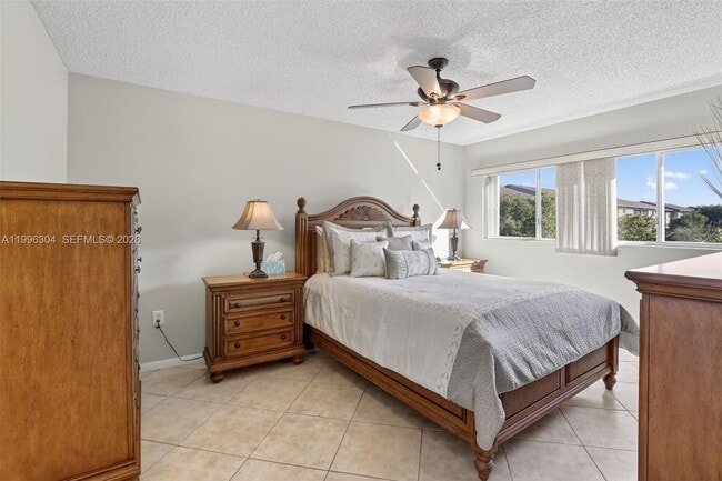 Photo - 1651 SW 127th Ave Unidad 305A