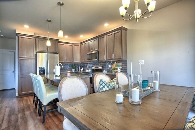 Photo - 3/BR luxury carriage home for rent FULLY FURNISHED