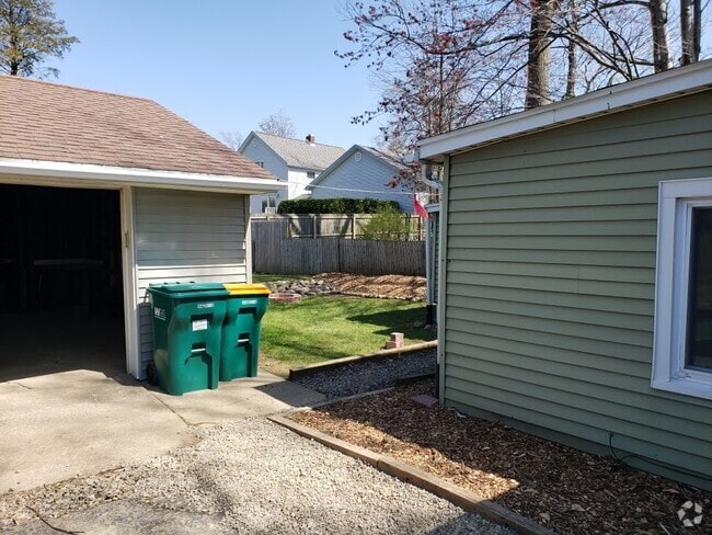 Building Photo - 4619 West St Rental