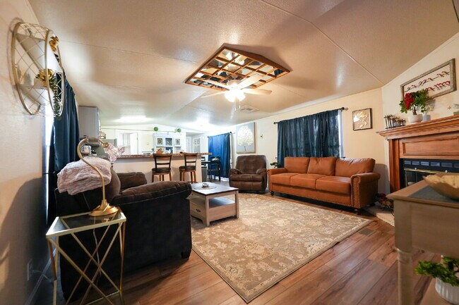 Modern Furnished 2 Bed/2 Bath Home • Laundry • Internet Included