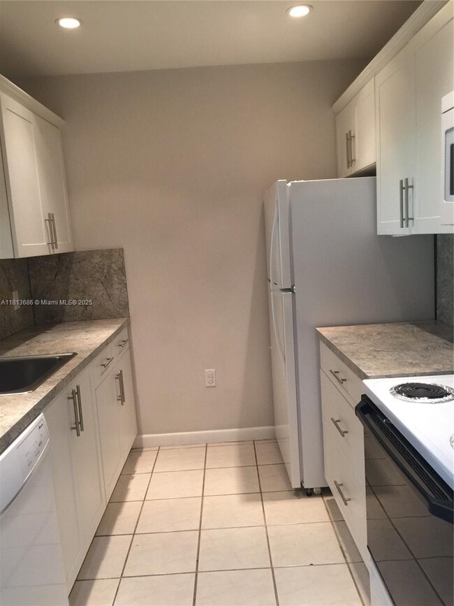 Photo - 8261 SW 128th St Unit 204