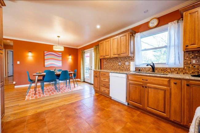 Photo - 615 N Staats Dr