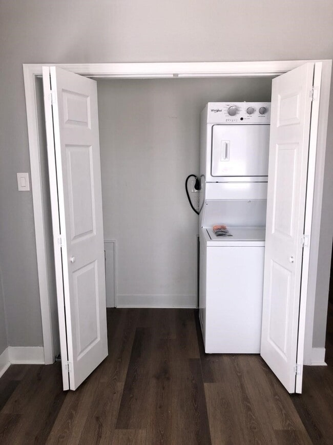 Photo - 220 Milby St