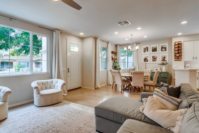 Photo - 1423 Shearwater St