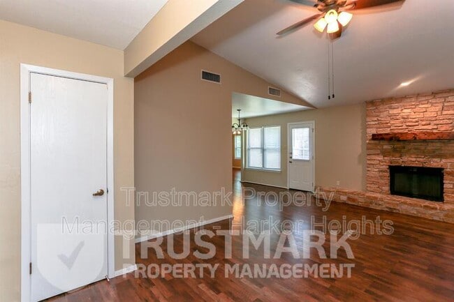 Photo - 1230 Preswick Cir