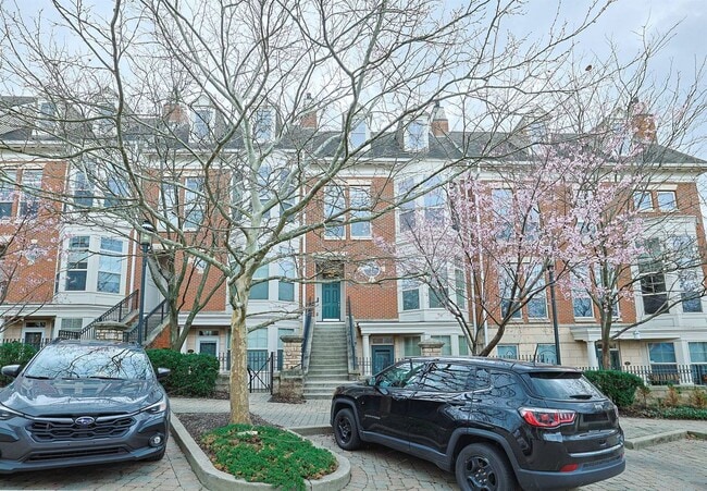 Building Photo - 215 Stetson St