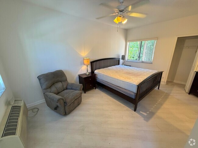 Building Photo - 8938 Sandshot Ct Unit B Rental