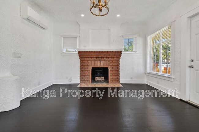 Photo - 208 S K St Unit House