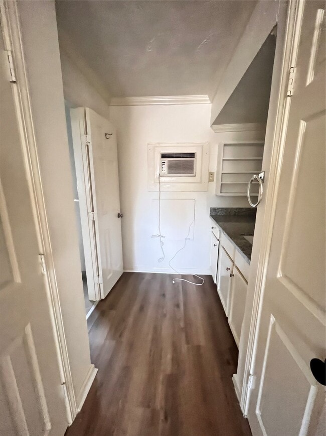 Photo - 911 Byrne St