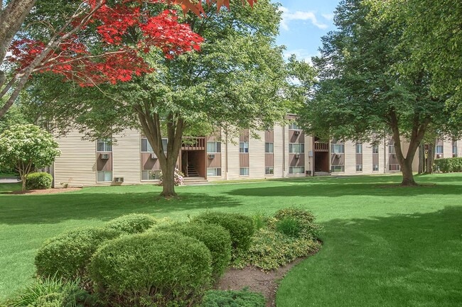 East Bay Apartments