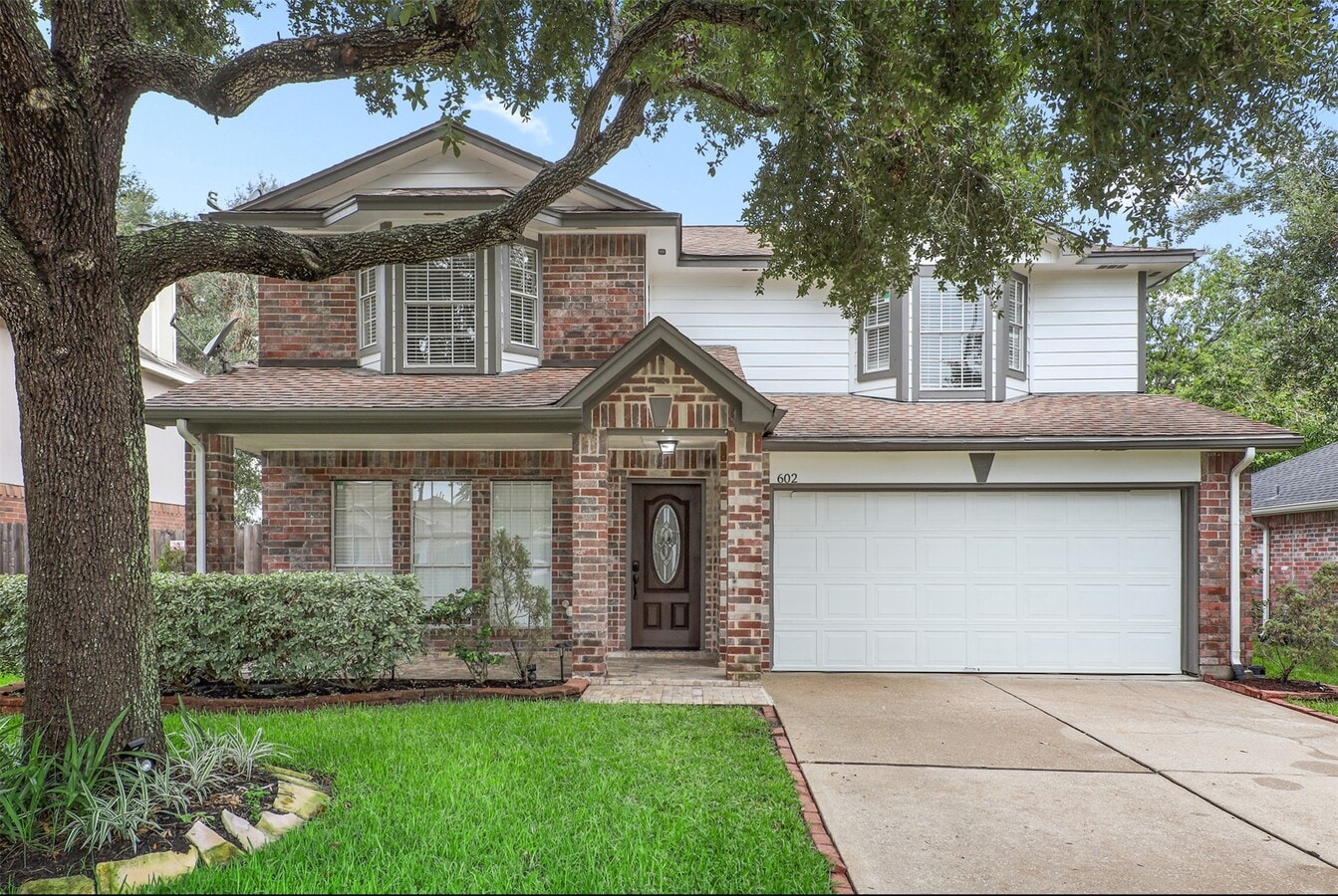 Photo - 602 Oak Briar Dr
