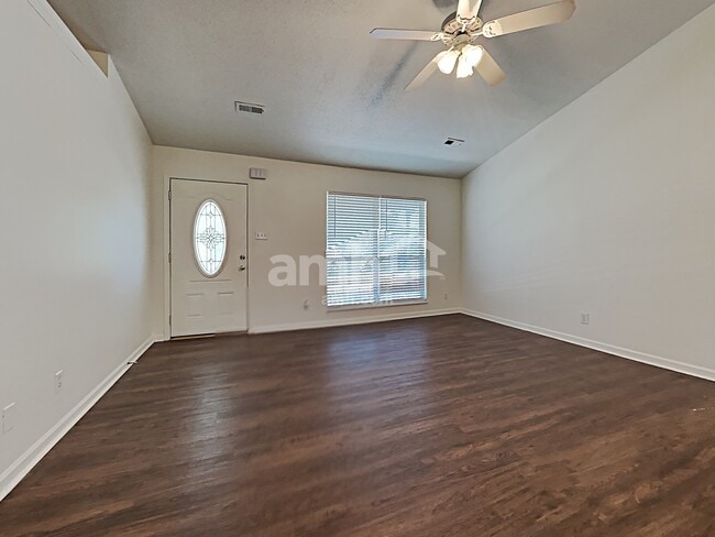 Photo - 2114 Post Oak Ln