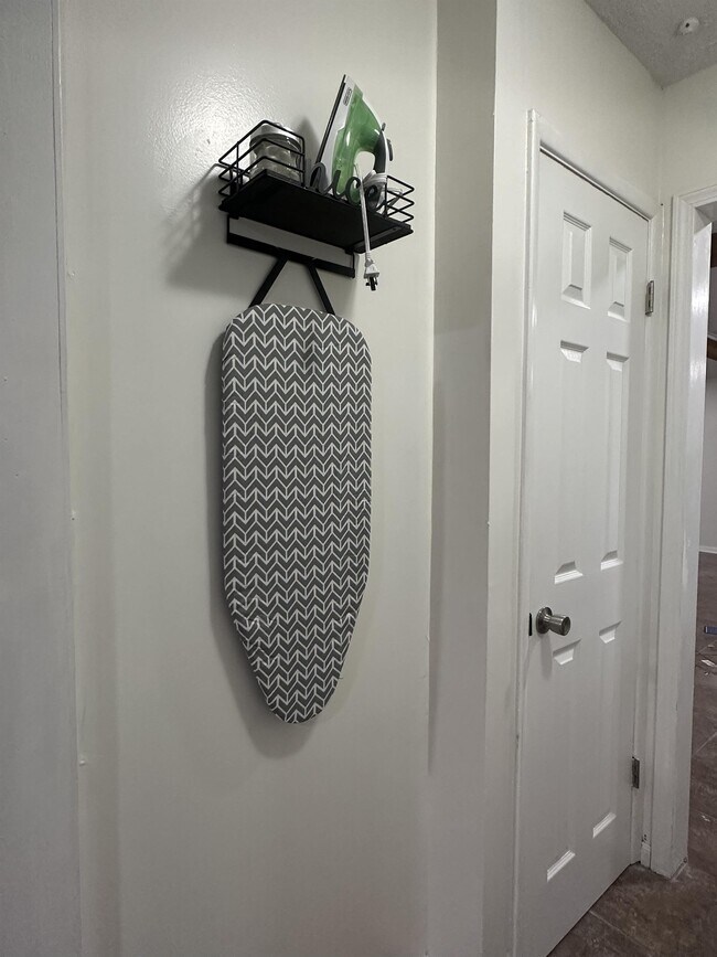 Photo - 2385 Leonard Rd
