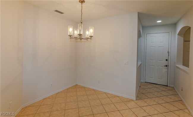 Building Photo - 4213 Liron Ave Unit 204 Rental