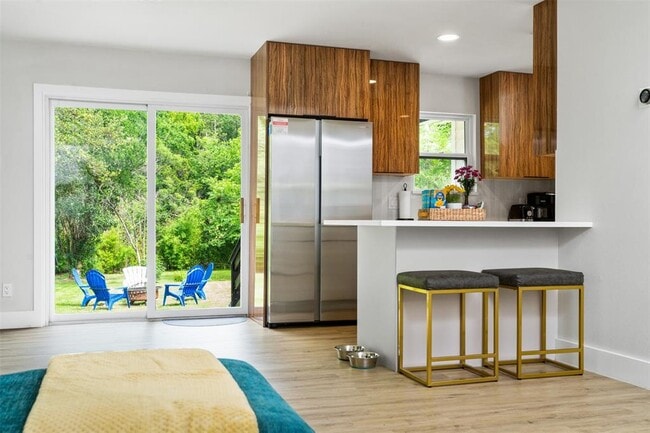 Photo - 11807 Oakwood Dr