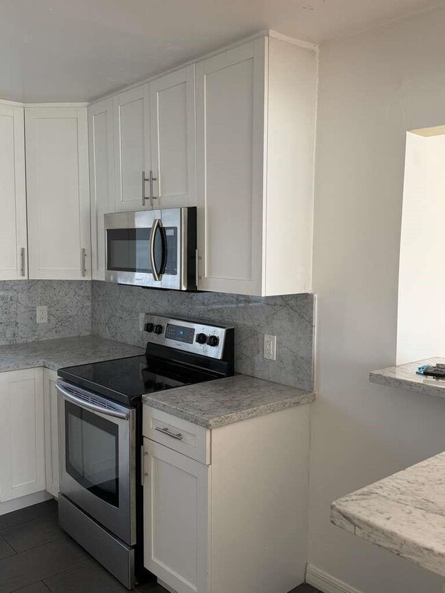 Photo - 2815 Van Buren St