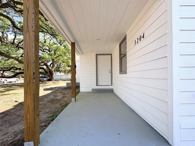 Photo - 3204 Avenue K