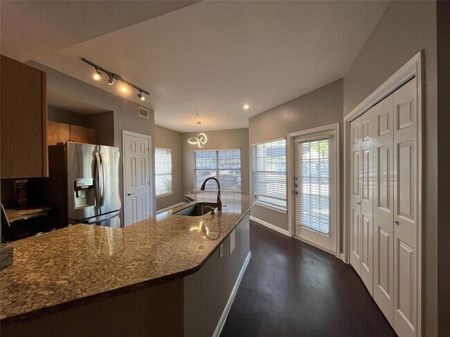 Photo - 2320 Gracy Farms Ln Unit 711