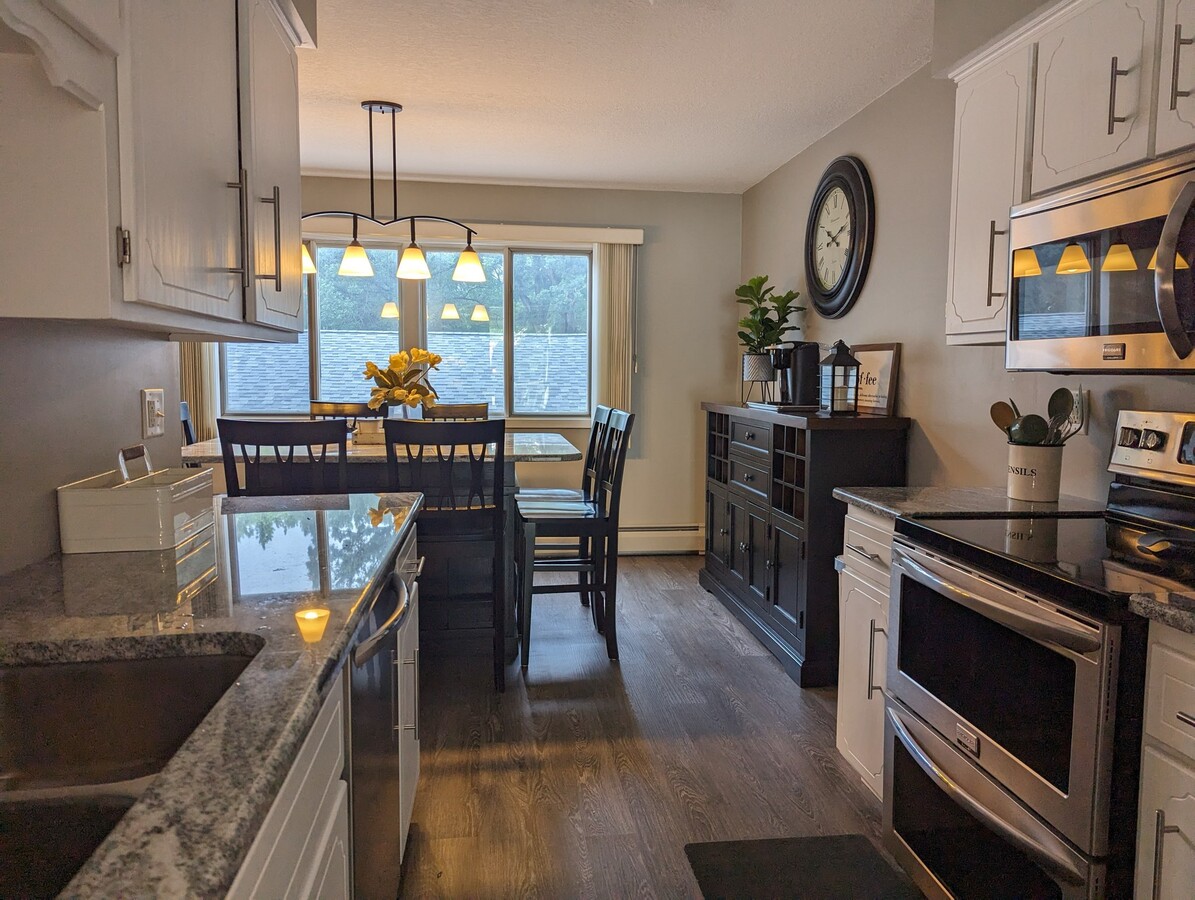 Photo - 2520 Le Homme Dieu Hts NE Townhome