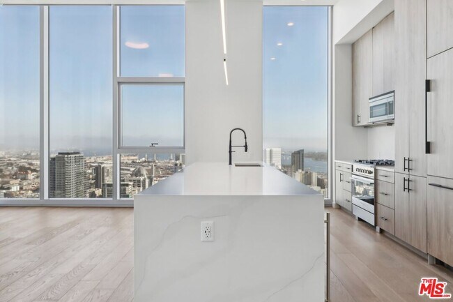 Photo - 800 Broadway Unit PH 2