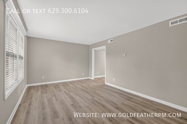Photo - 109 Harrow Ct