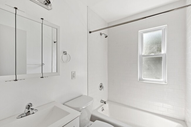 Photo - Mapleview Apartments