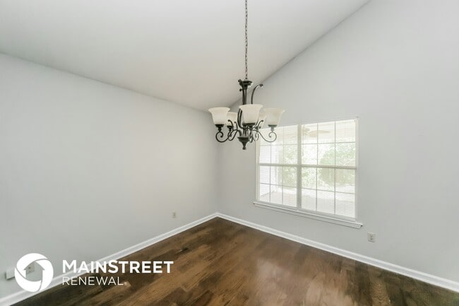 Photo - 1107 Charstone Dr