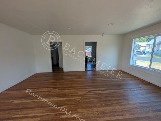 Photo - 900 NW Furnish Ave Unit 900 NW Furnish Ave