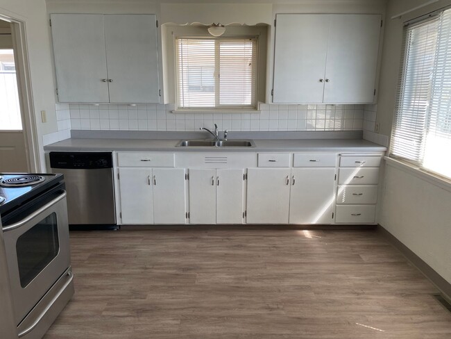 Photo - Lakefront Duplex!