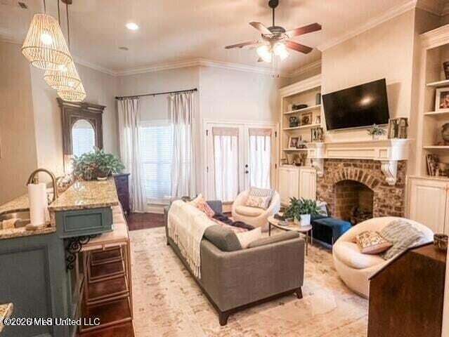 Photo - 715 Chambord Dr