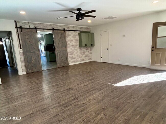 Photo - 2816 N 33rd Pl