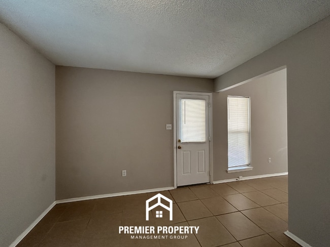 Photo - Charming 3BR/2BA Horn Lake Home | Vaulted Ceilings, Brick Fireplace & Fenced Yard